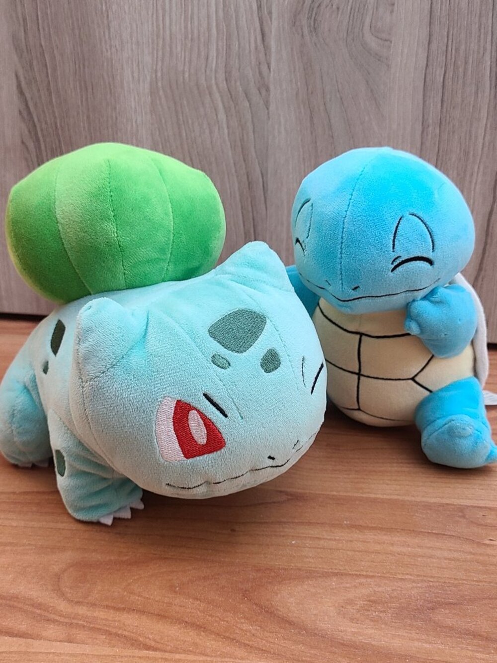 Pokemon 8-inch Laughing SQUIRTLE and Winking BULBASAUR Plush Toy Jazwares